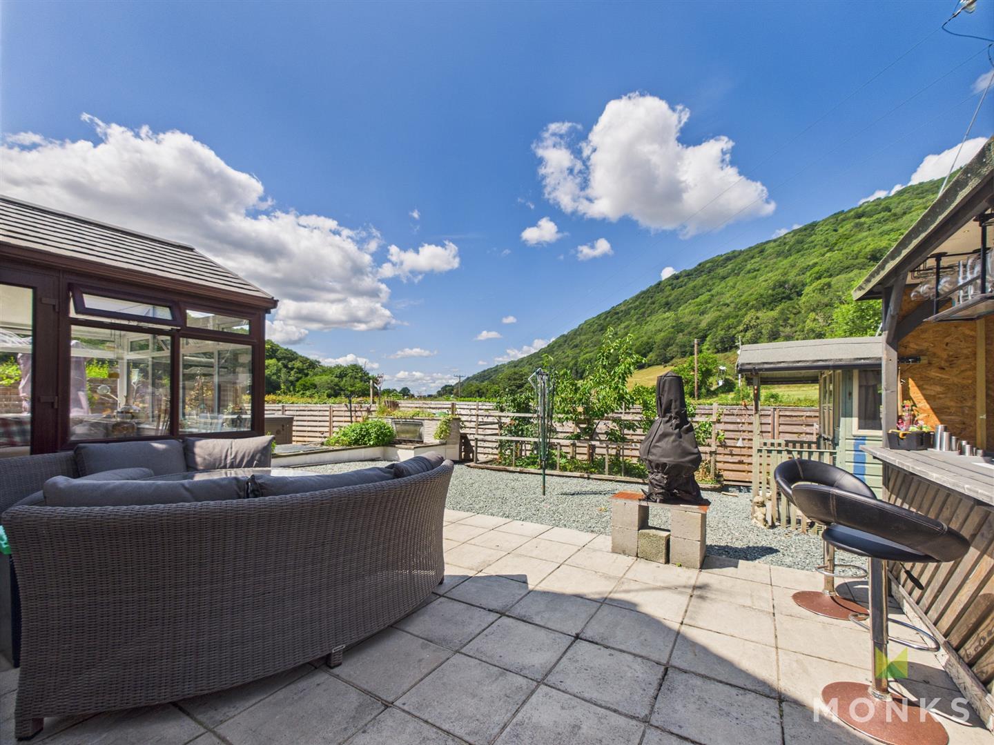 13 Golfa Close, Welshpool, SY21 8EZ For Sale